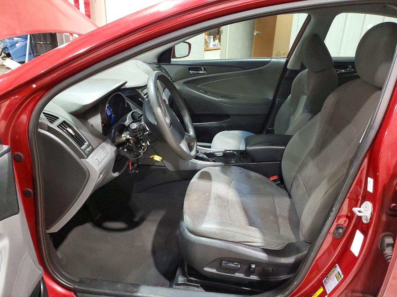 2014 HYUNDAI SONATA GLS photo 19
