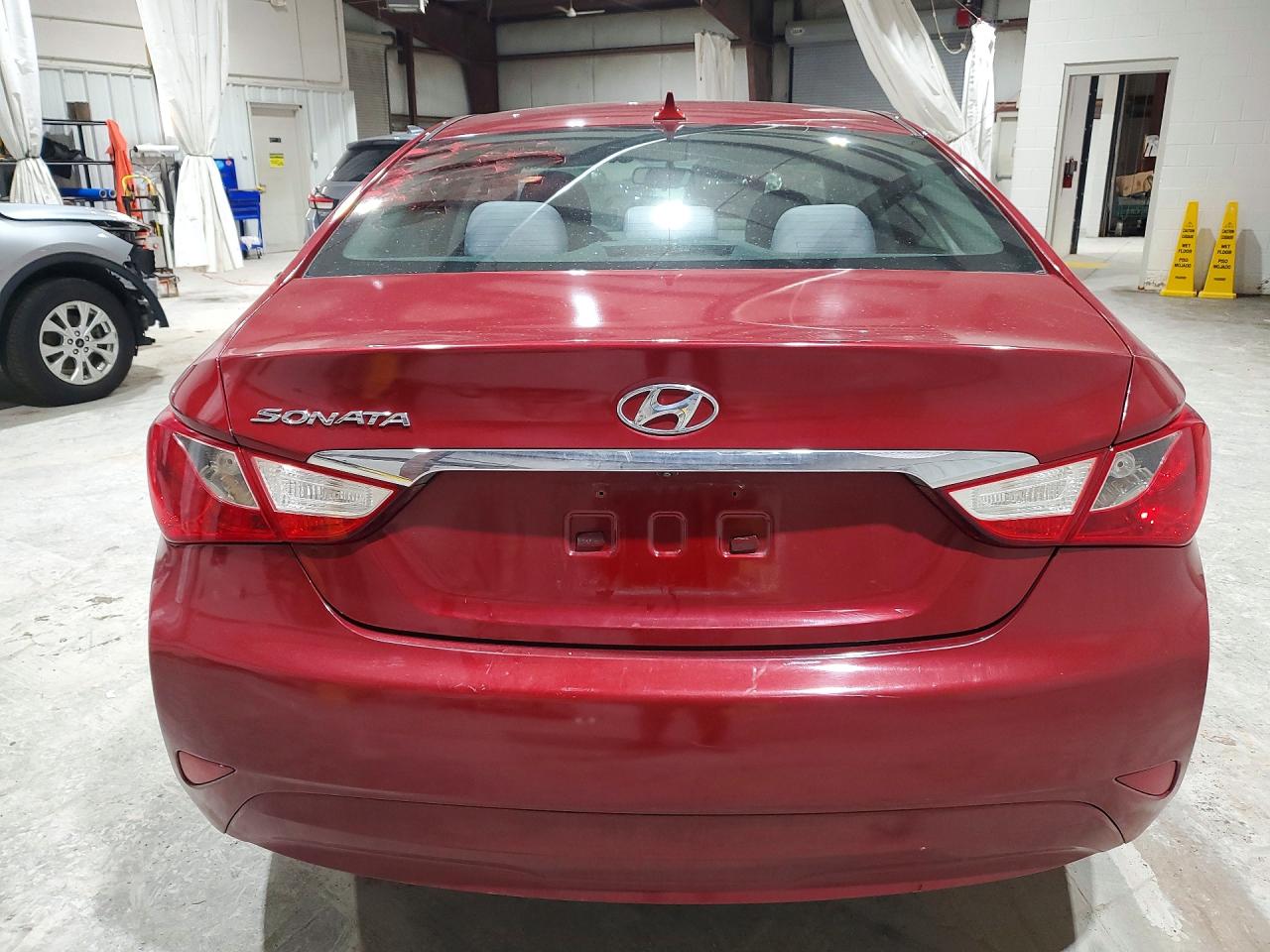 2014 HYUNDAI SONATA GLS photo 16