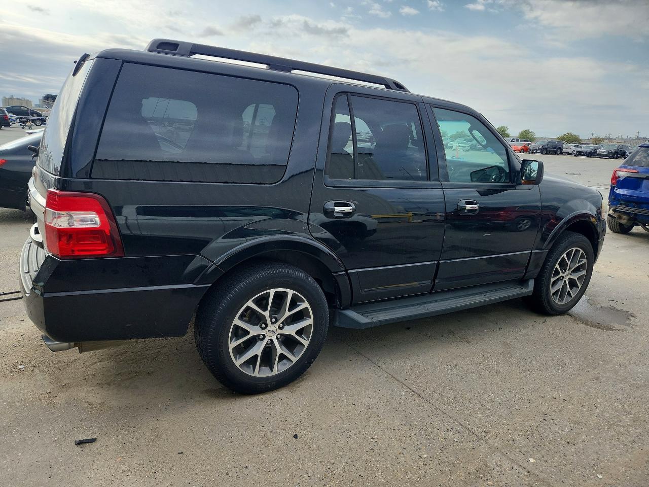 2016 FORD EXPEDITION XLT photo 5
