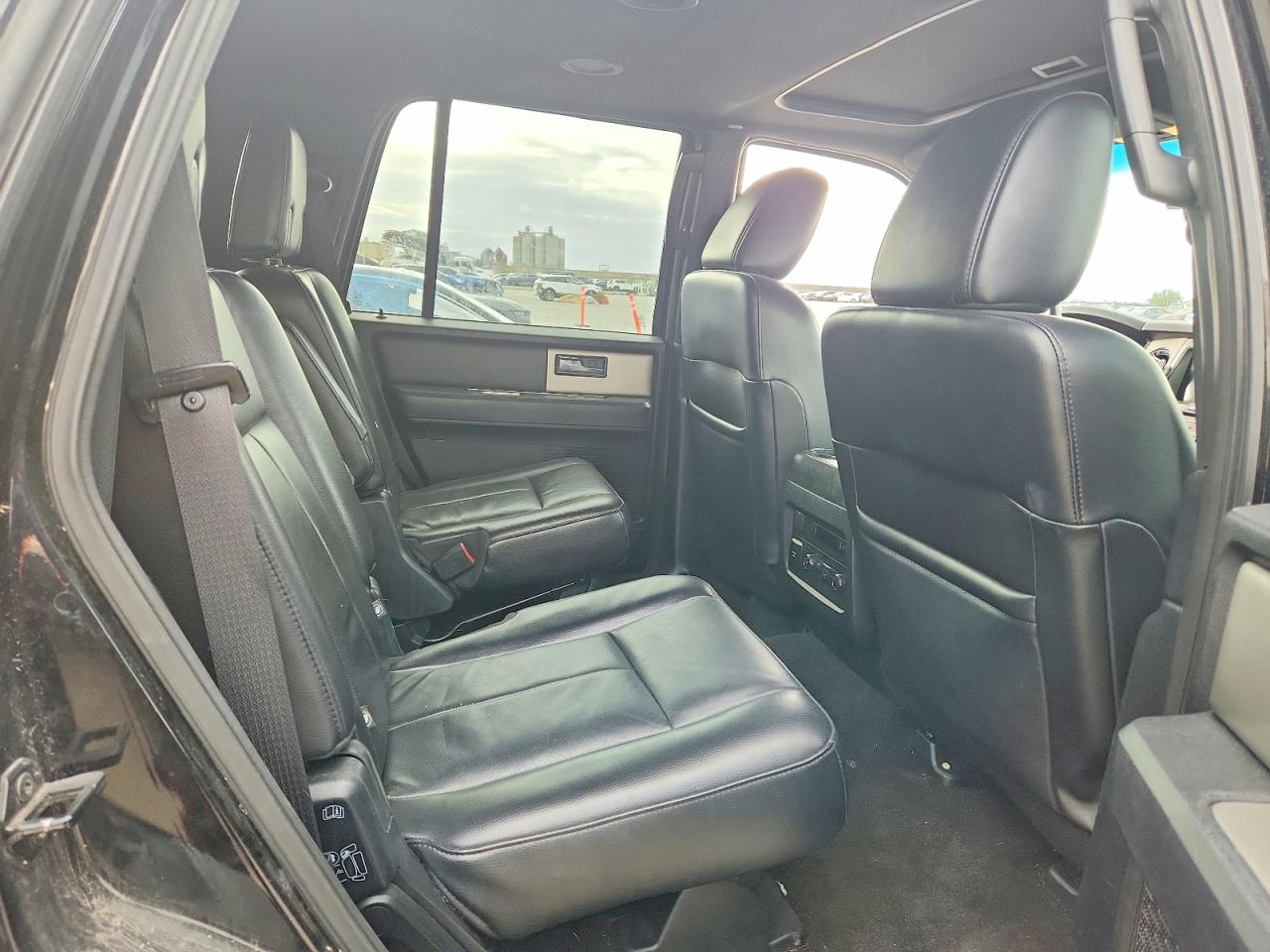 2016 FORD EXPEDITION XLT photo 21