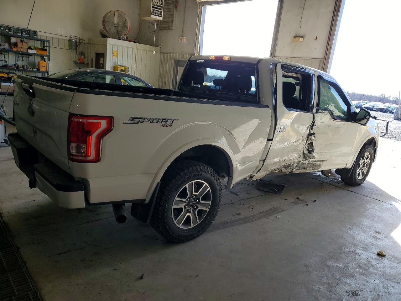 2017 FORD F150 SUPERCREW photo 5