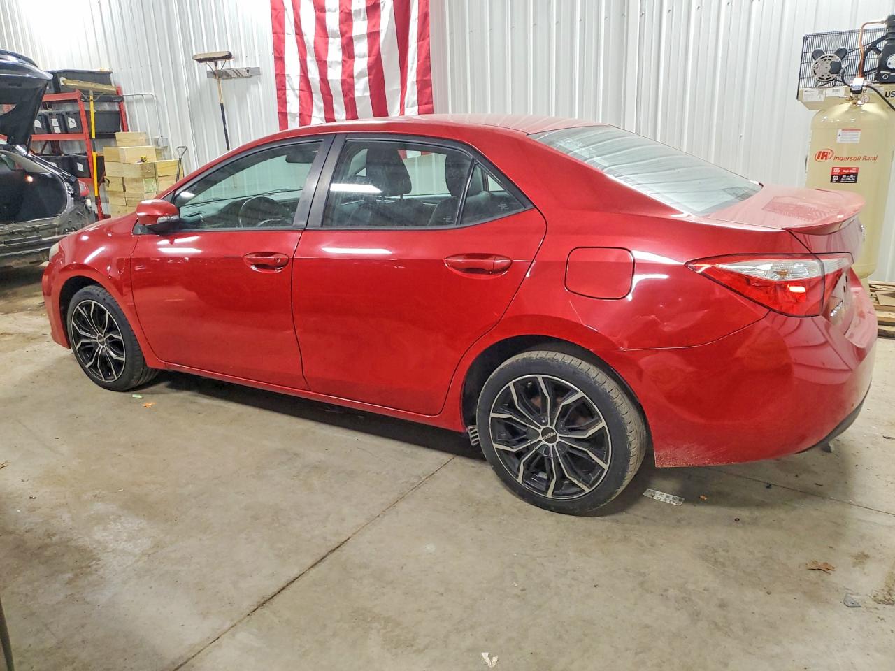 2016 TOYOTA COROLLA S photo 2