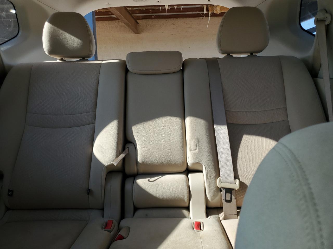 2016 NISSAN ROGUE S photo 28
