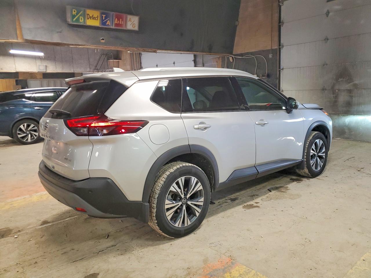 2021 NISSAN ROGUE SV photo 3