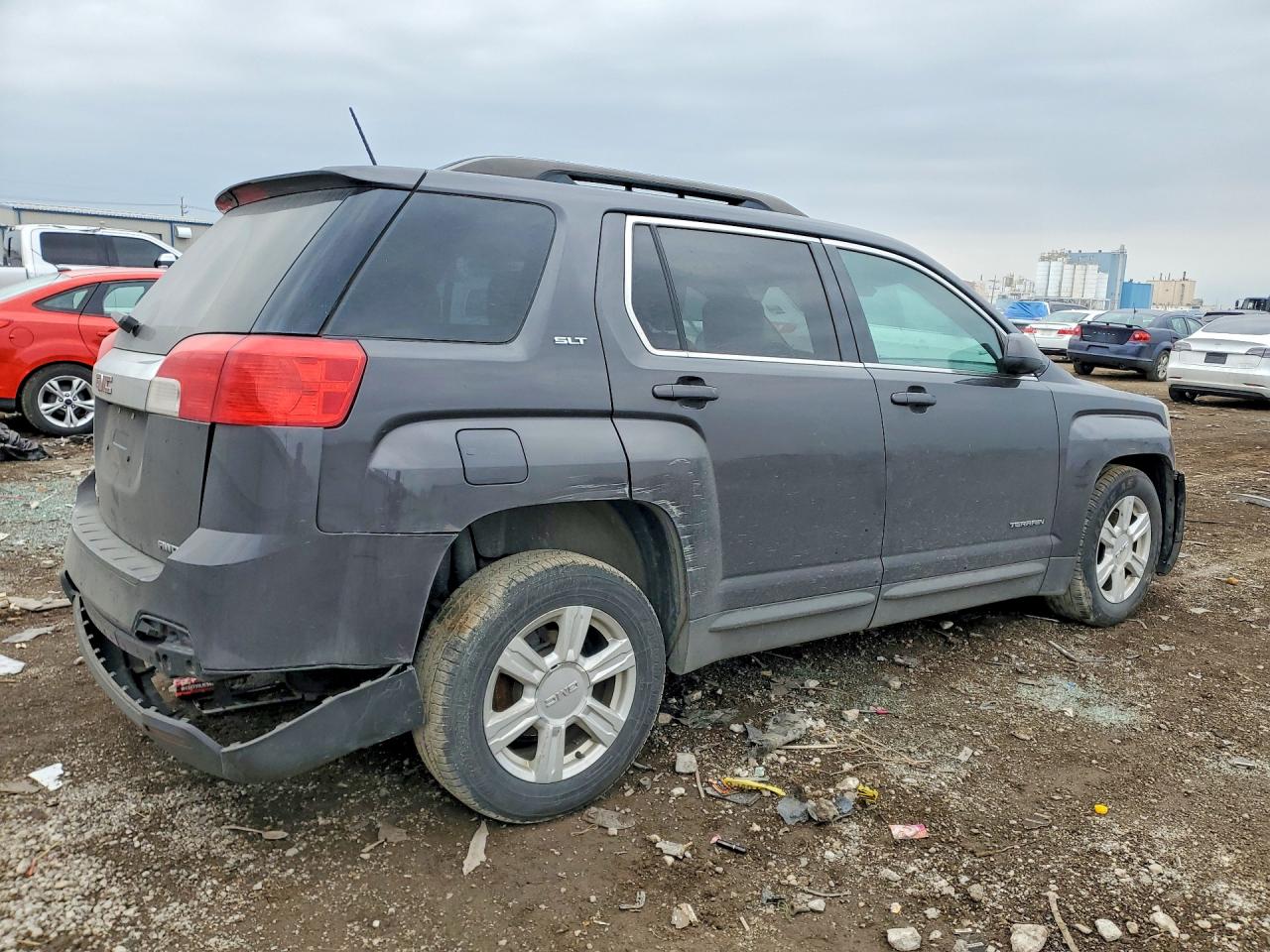 2015 GMC TERRAIN SLT photo 3