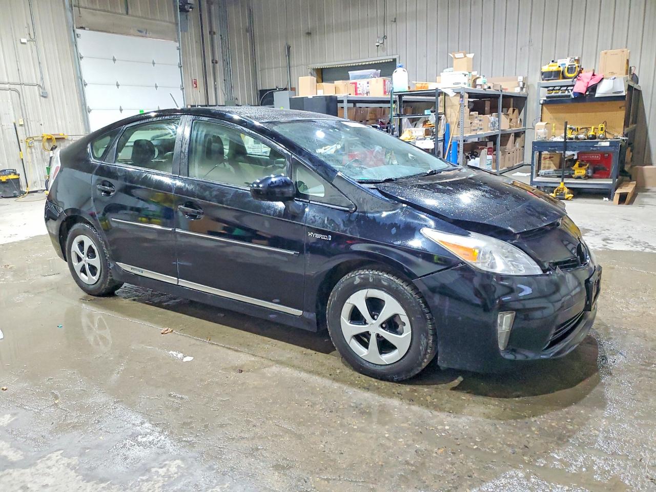 2014 TOYOTA PRIUS FOUR photo 7