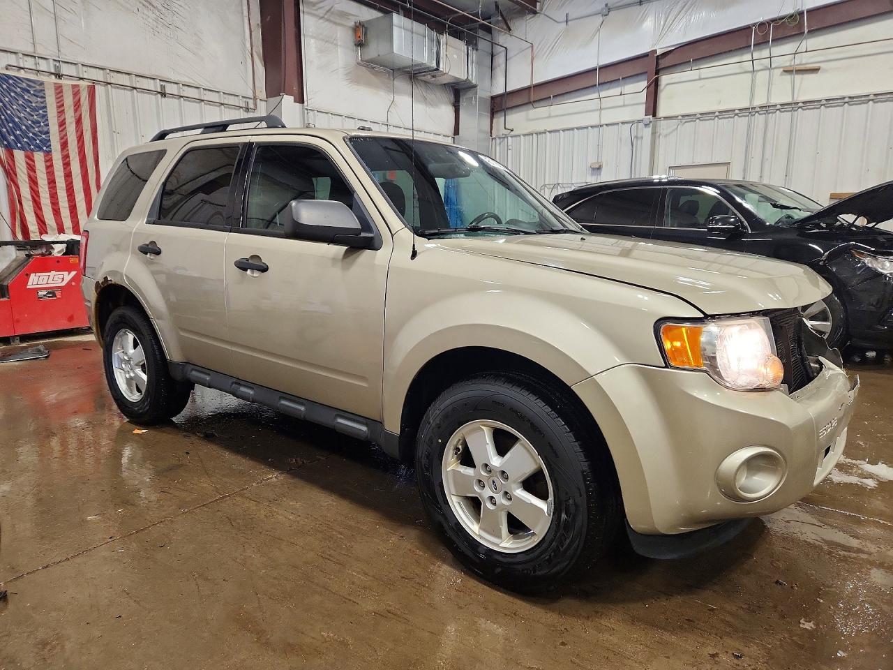 2012 FORD ESCAPE XLT photo 4