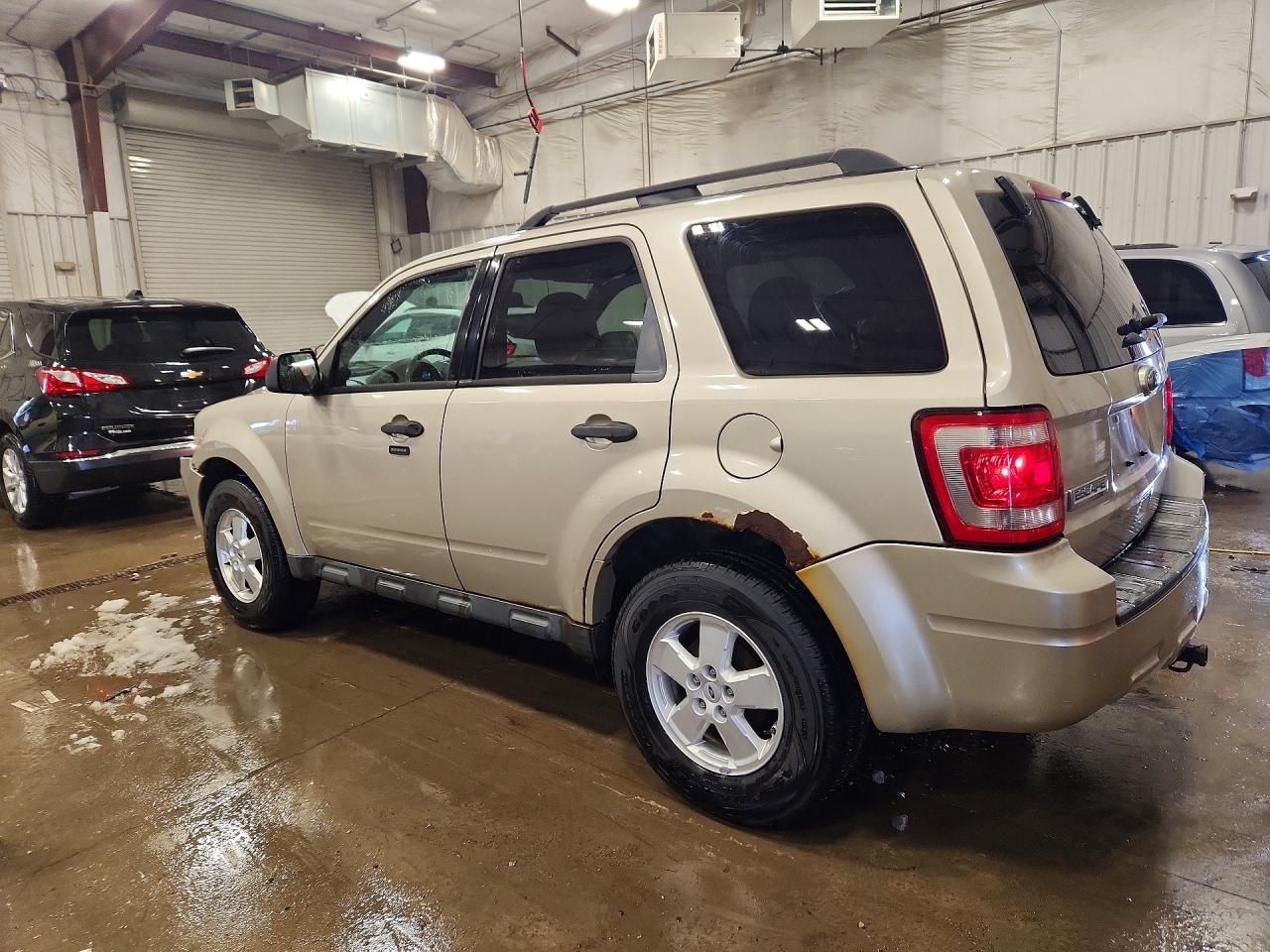 2012 FORD ESCAPE XLT photo 2