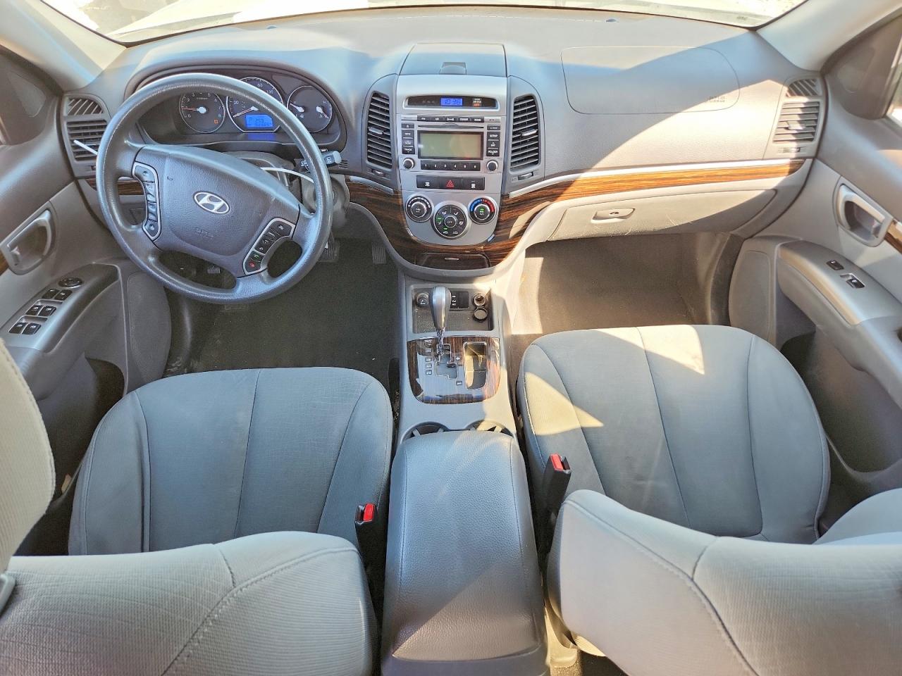 2010 HYUNDAI SANTA FE GLS photo 8
