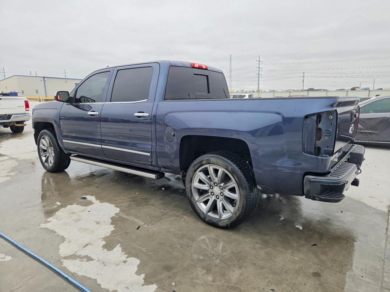 2018 CHEVROLET SILVERADO K1500 LTZ photo 2