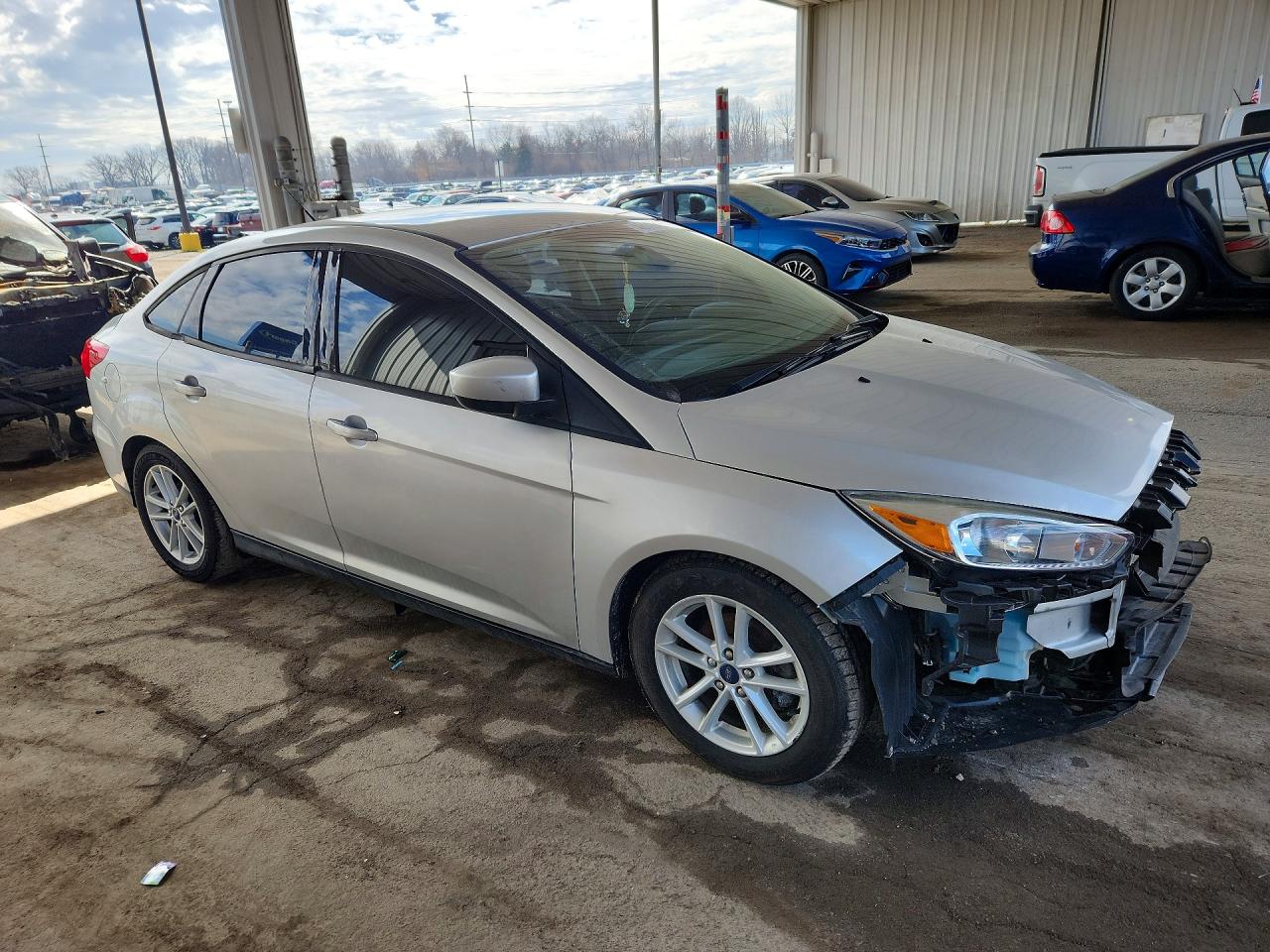 2018 FORD FOCUS SE photo 4