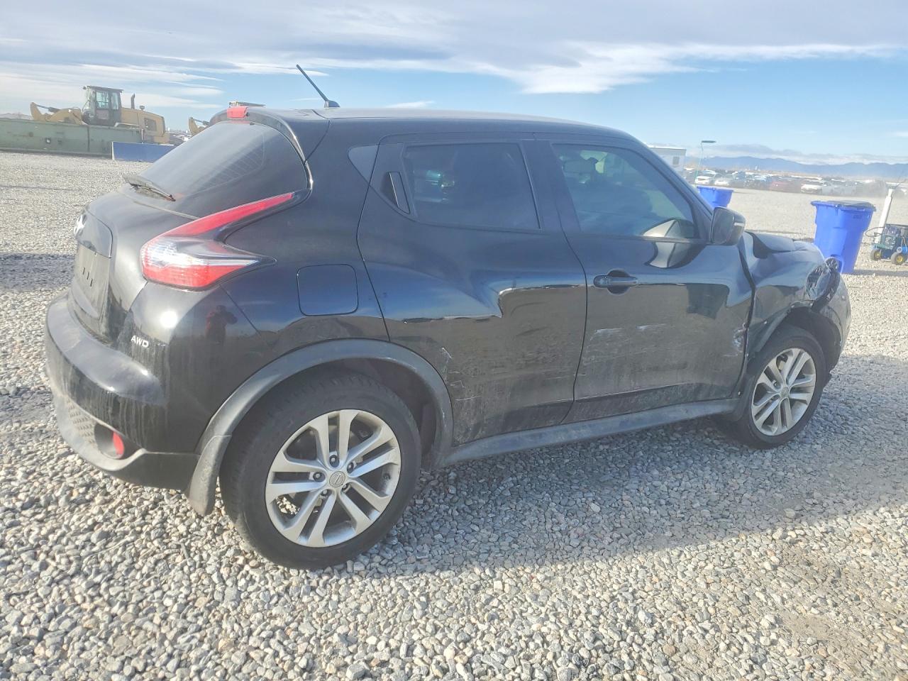 2015 NISSAN JUKE S photo 5