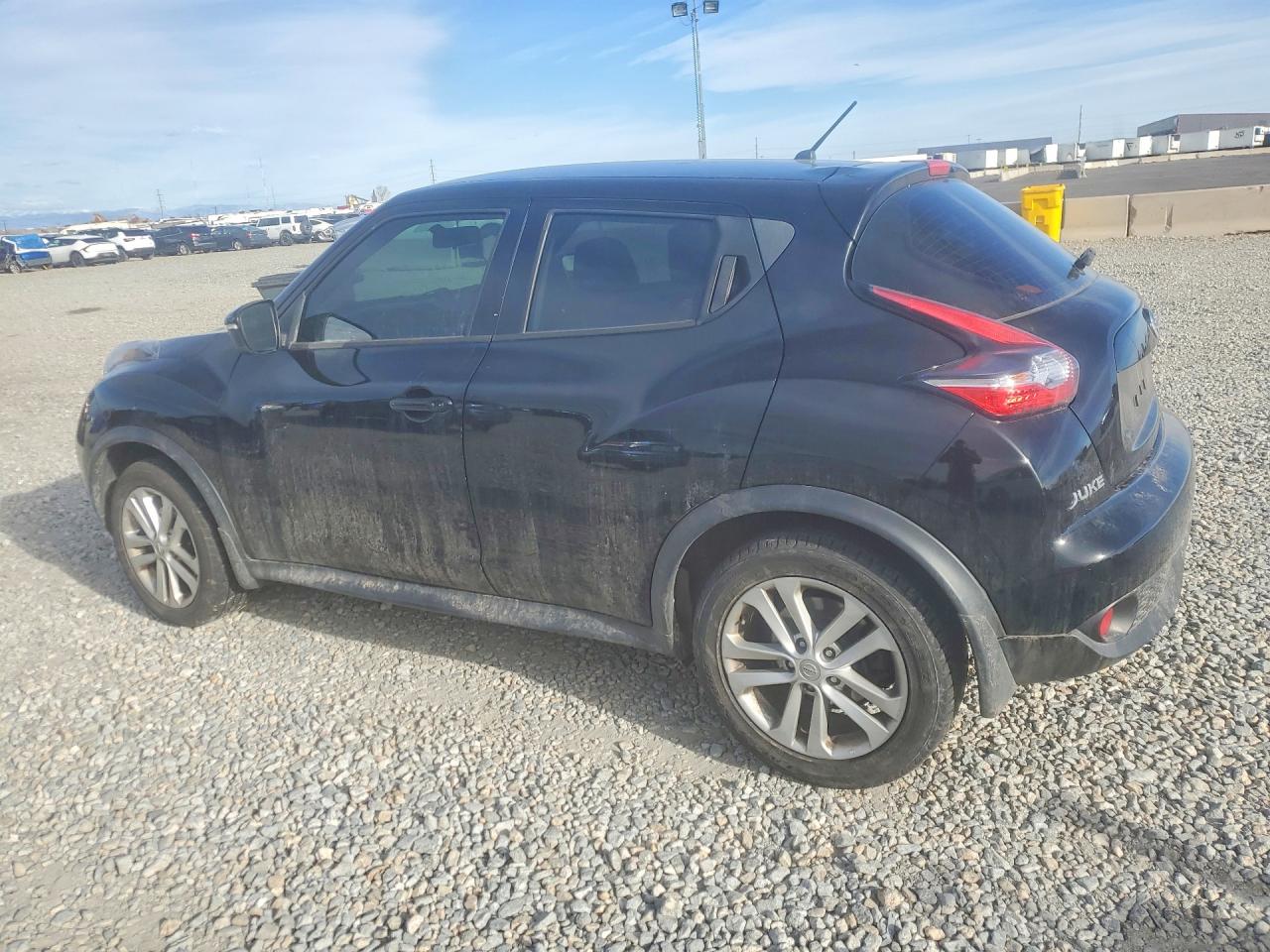 2015 NISSAN JUKE S photo 3