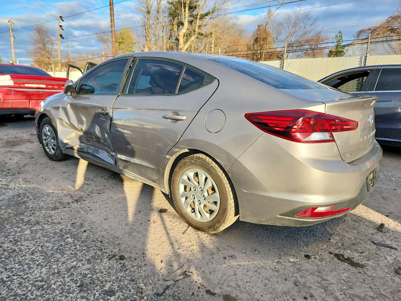 2020 HYUNDAI ELANTRA SE photo 3