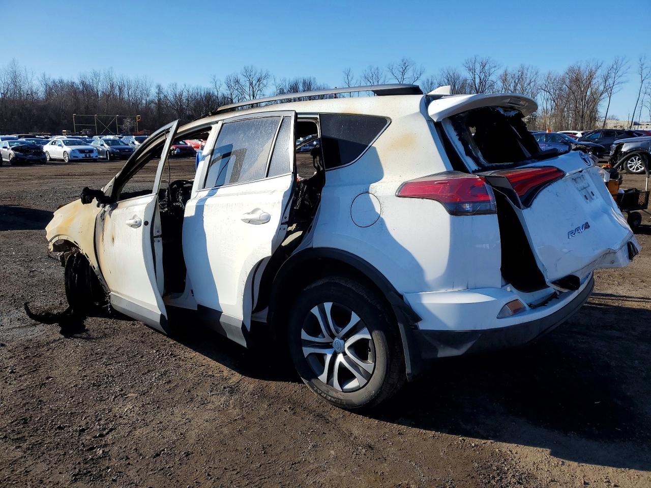 2017 TOYOTA RAV4 LE photo 3