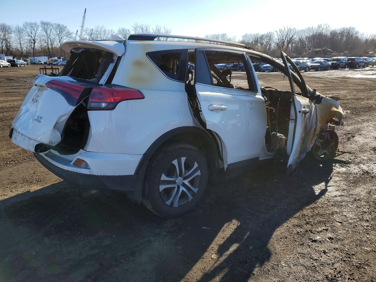 2017 TOYOTA RAV4 LE photo 5
