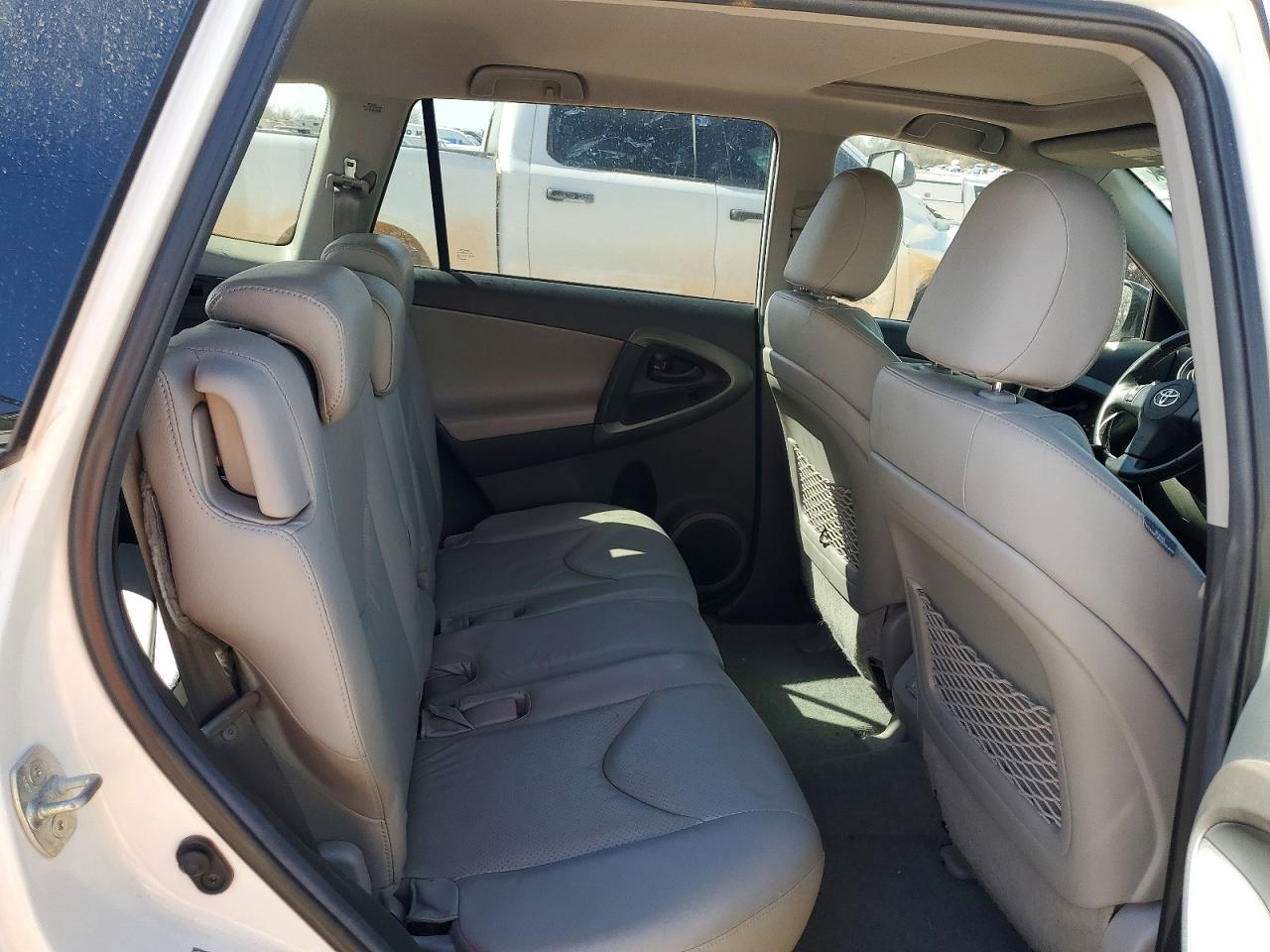 2010 TOYOTA RAV4 LIMITED photo 11