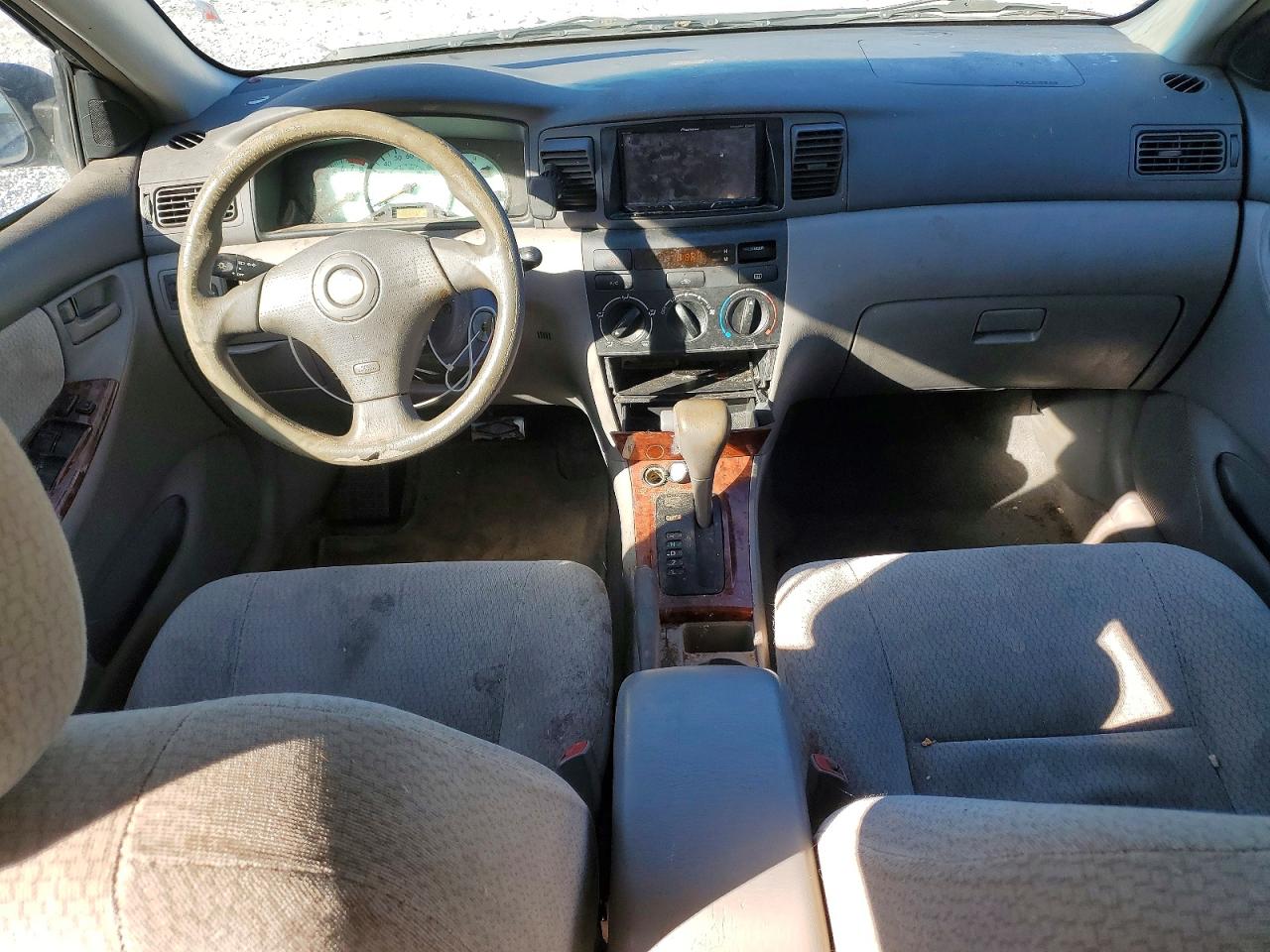 2004 TOYOTA COROLLA LE photo 8