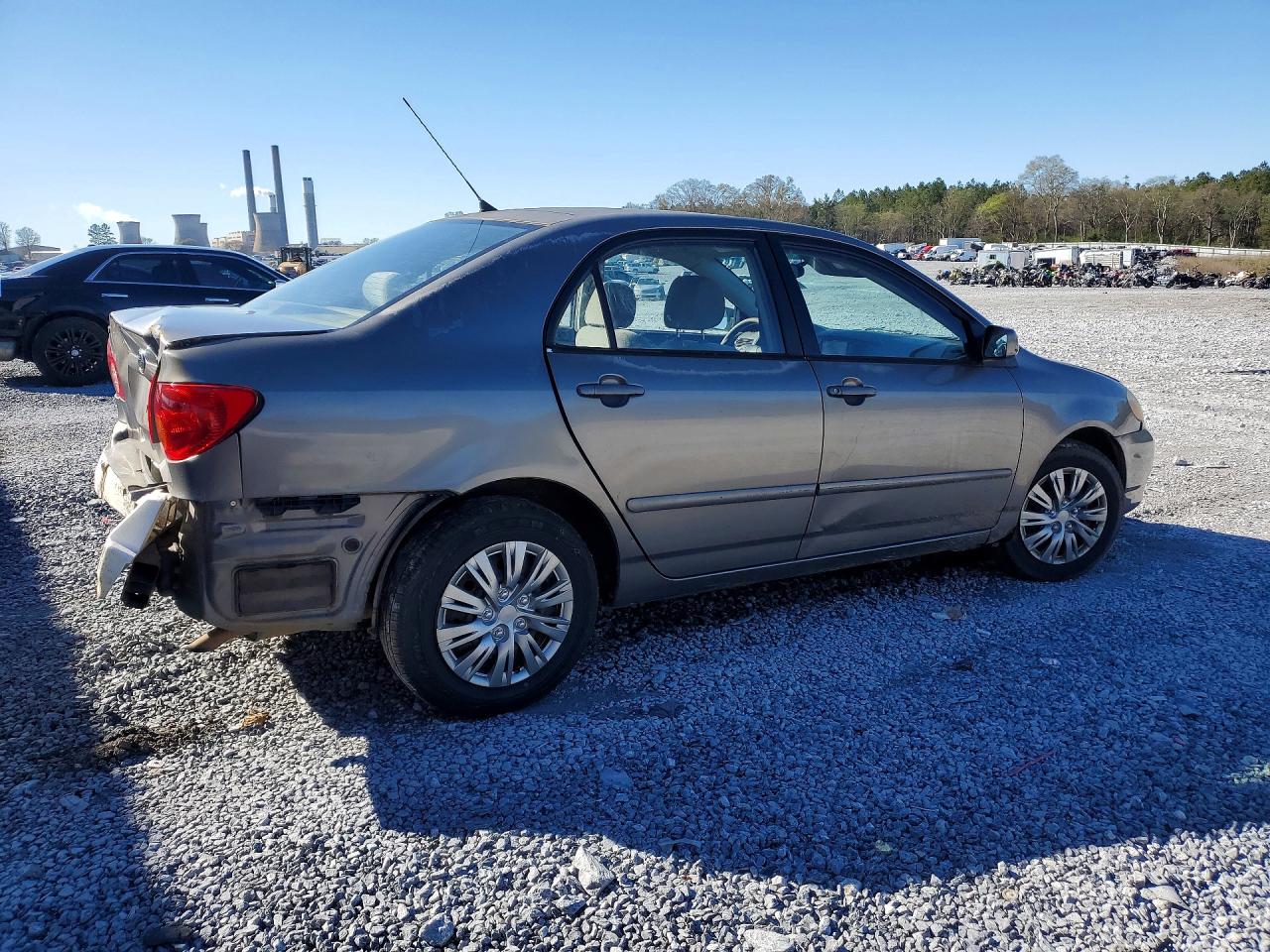 2004 TOYOTA COROLLA LE photo 3