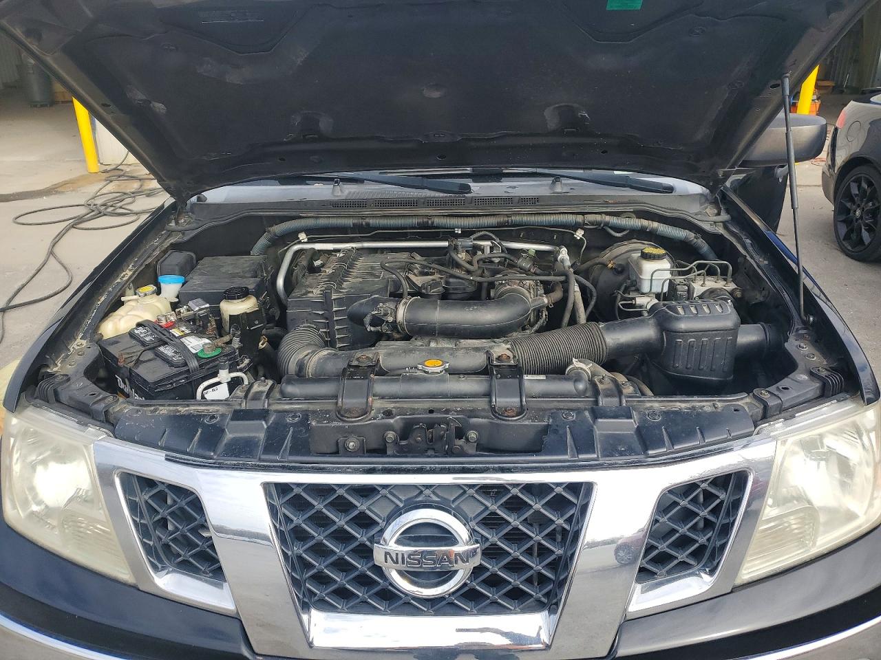 2009 NISSAN FRONTIER XE photo 11