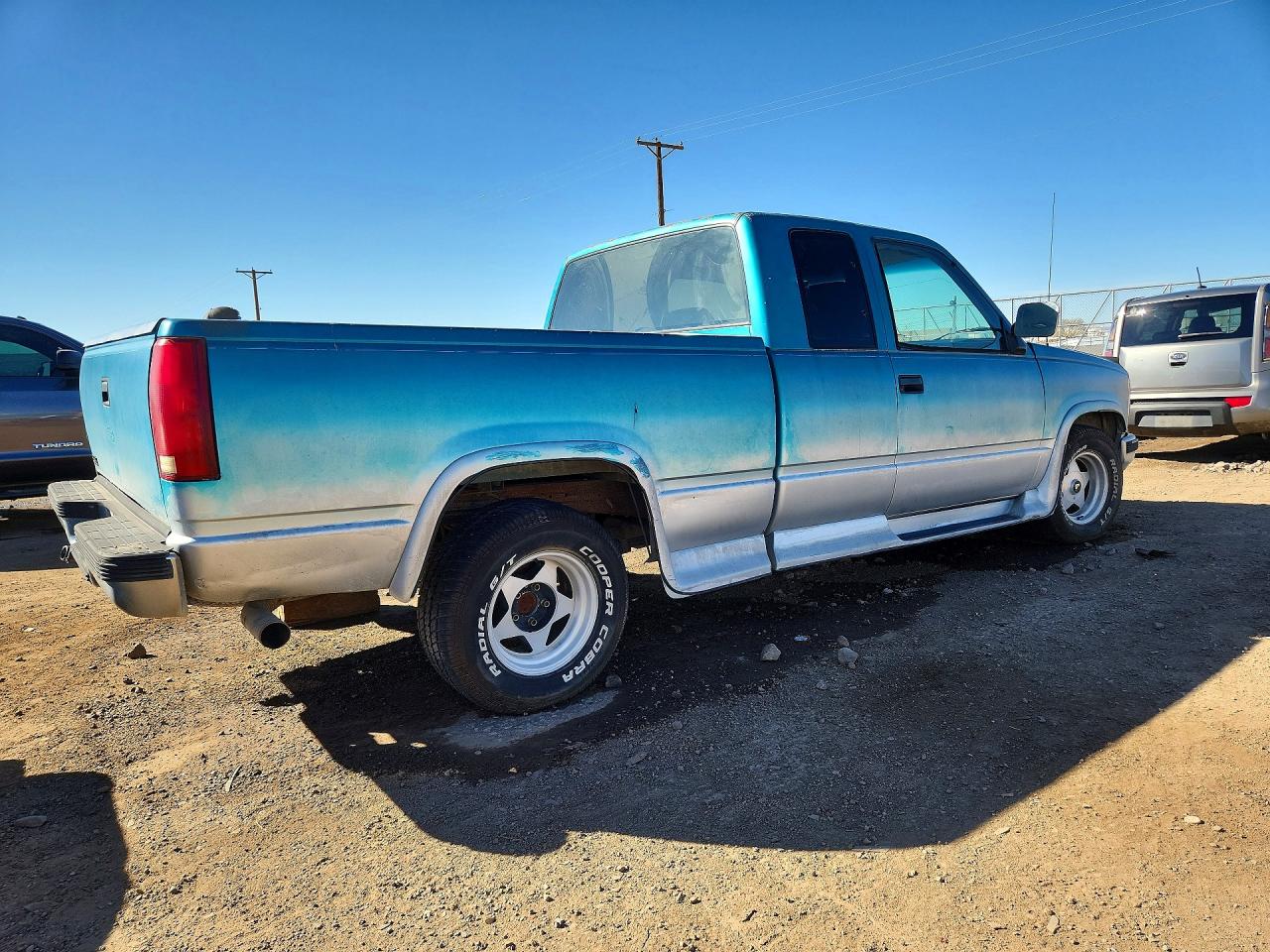 1993 CHEVROLET GMT-400 C1500 photo 3