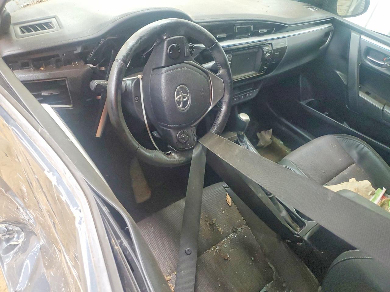 2014 TOYOTA COROLLA S PLUS photo 8