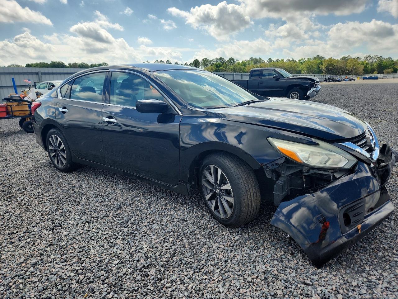 2017 NISSAN ALTIMA 2.5 SV photo 7