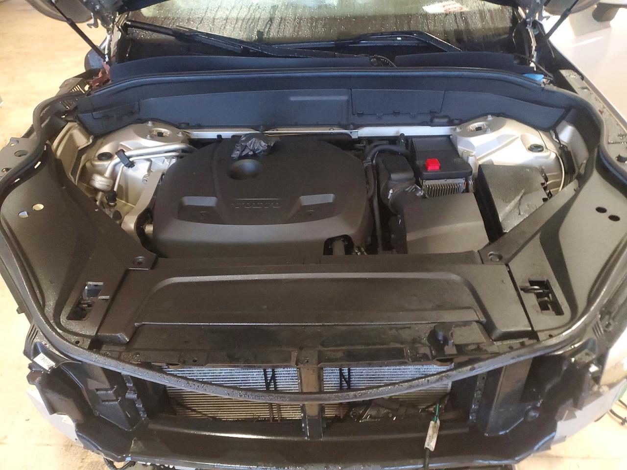 2016 VOLVO XC90 T6 photo 23