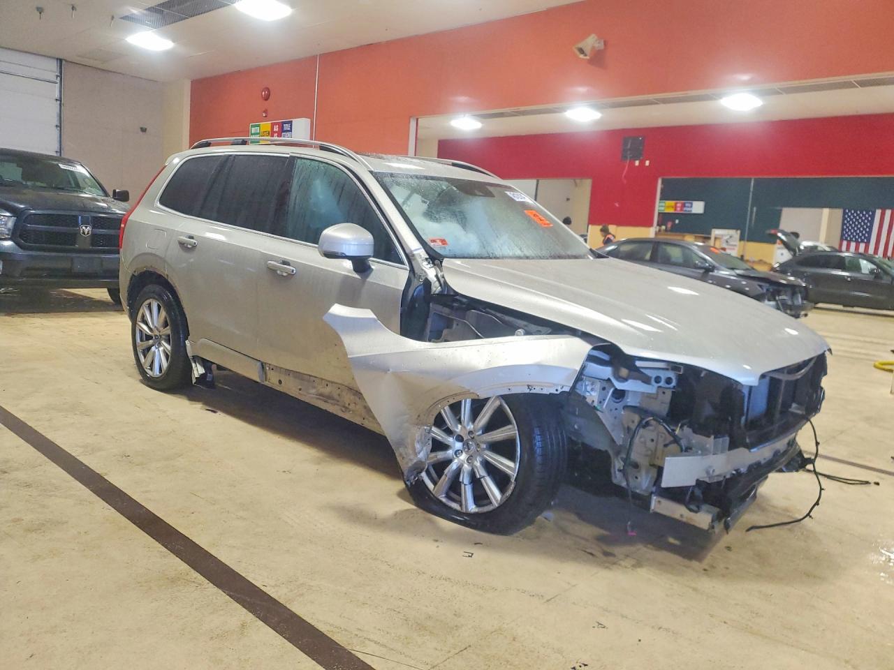 2016 VOLVO XC90 T6 photo 7
