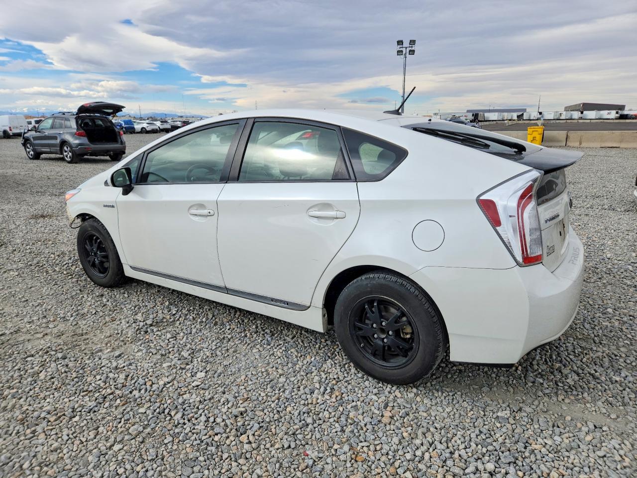 2012 TOYOTA PRIUS THREE photo 2