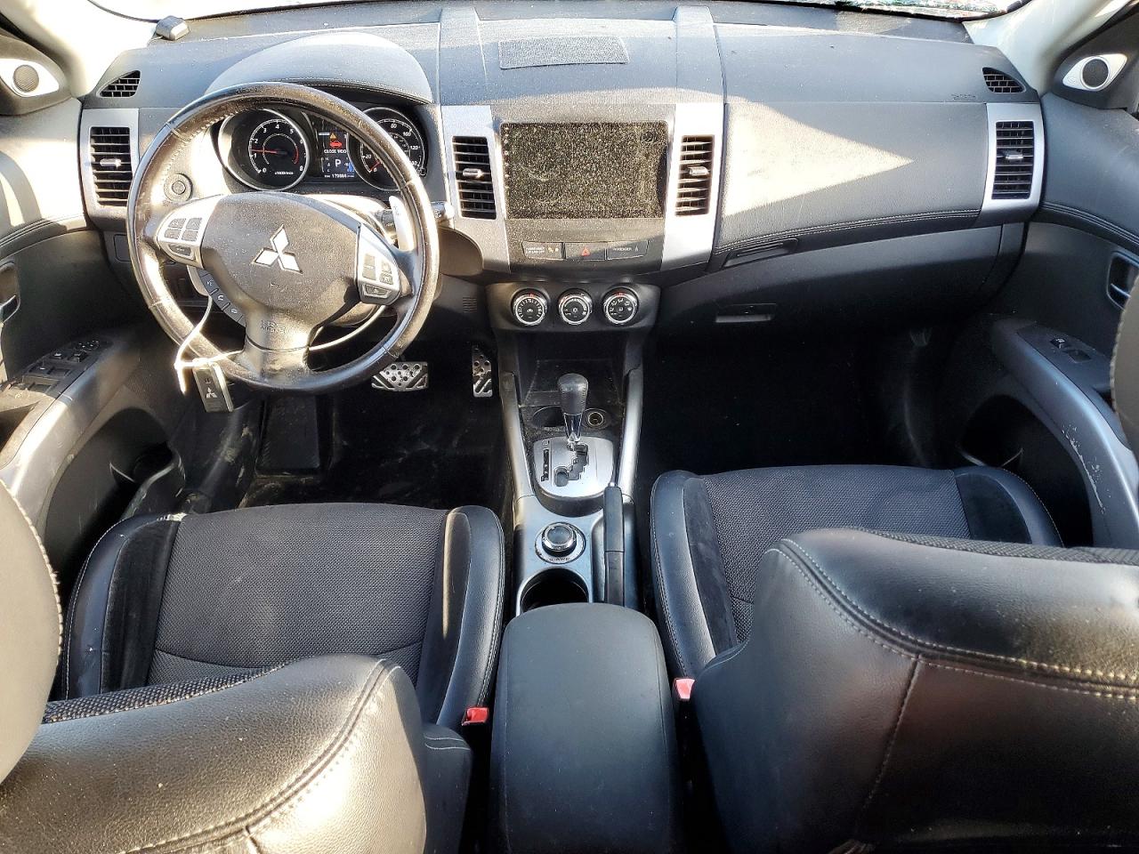 2010 MITSUBISHI OUTLANDER GT photo 22