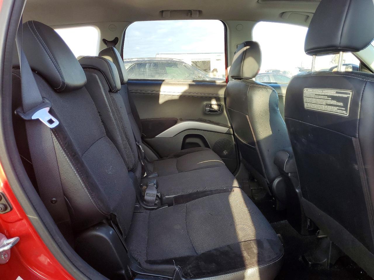 2010 MITSUBISHI OUTLANDER GT photo 31