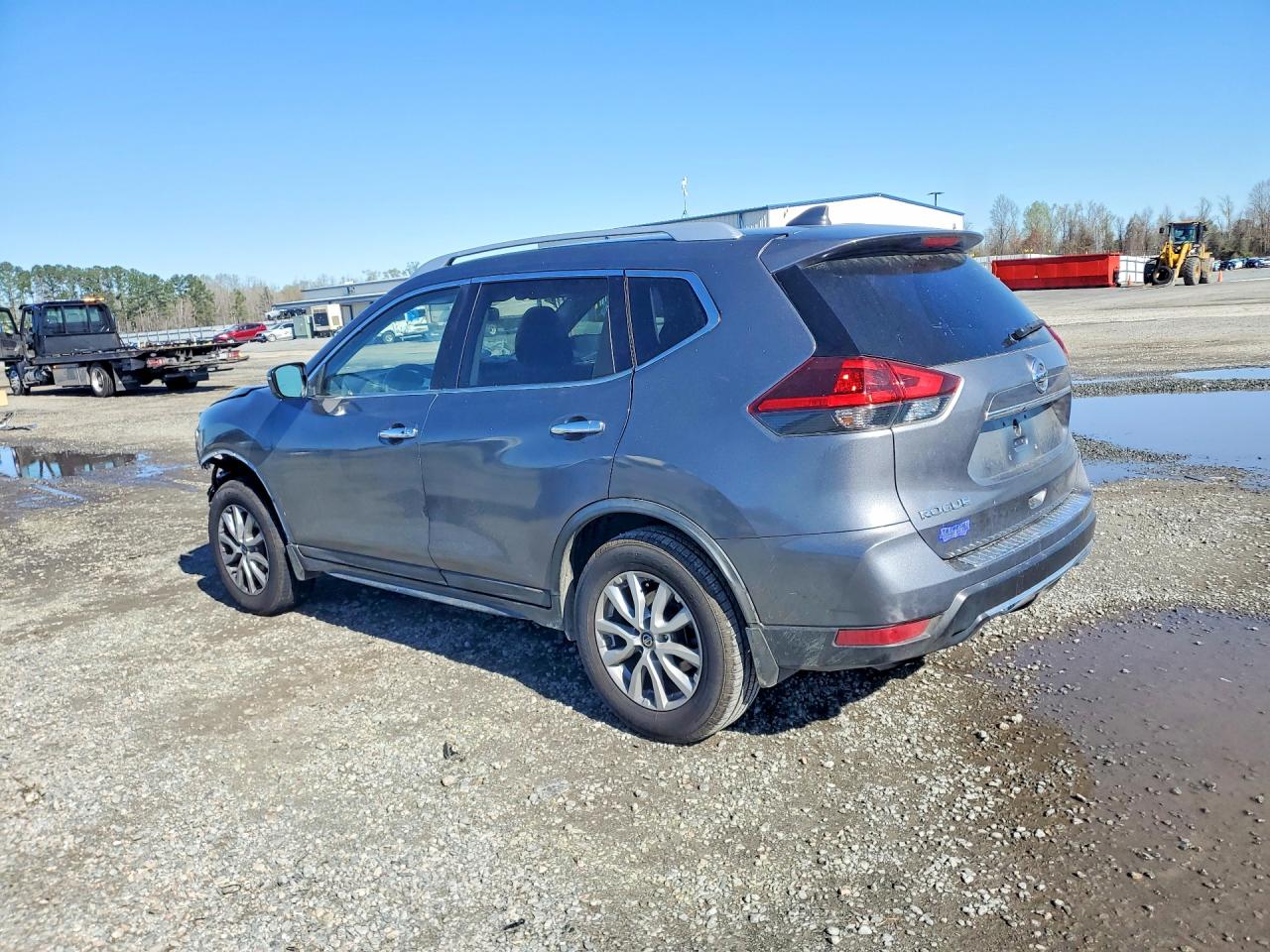 2018 NISSAN ROGUE SV photo 4