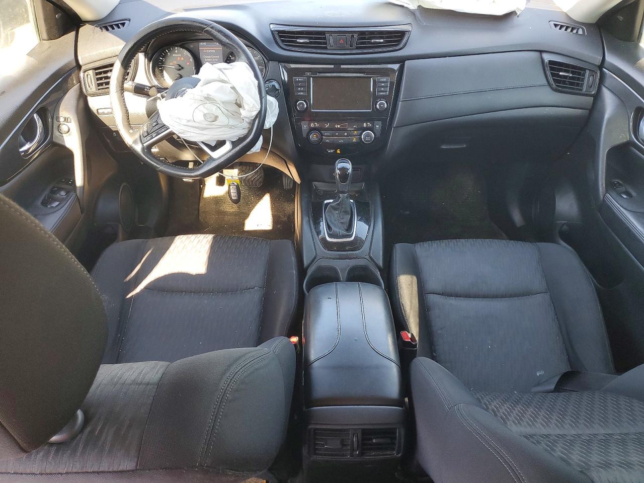 2018 NISSAN ROGUE SV photo 22