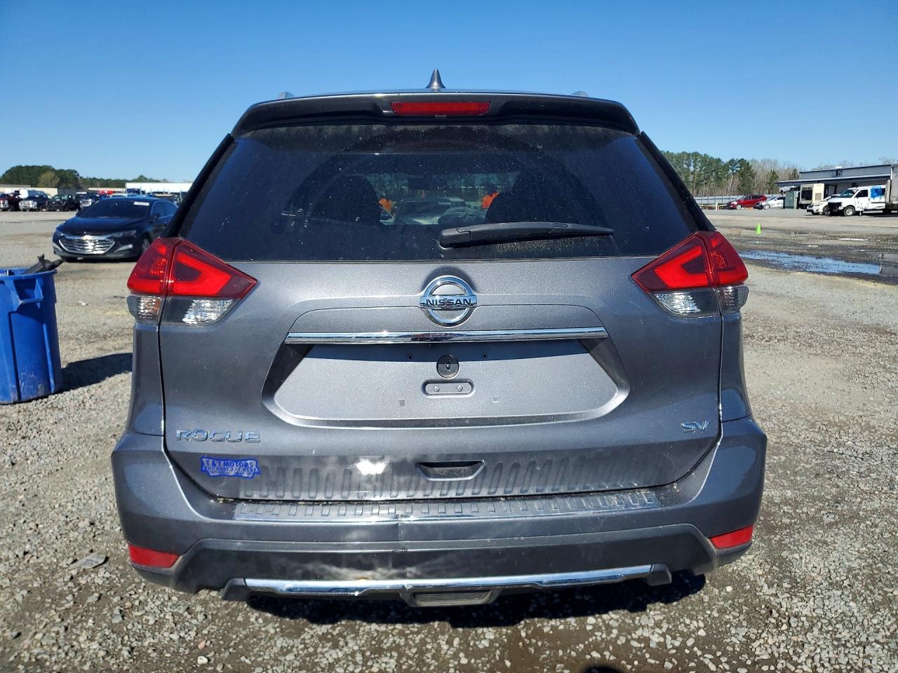 2018 NISSAN ROGUE SV photo 16