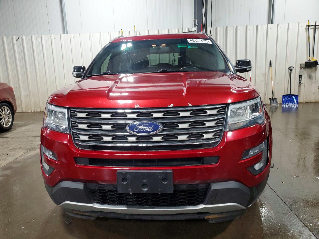 2017 FORD EXPLORER XLT photo 5
