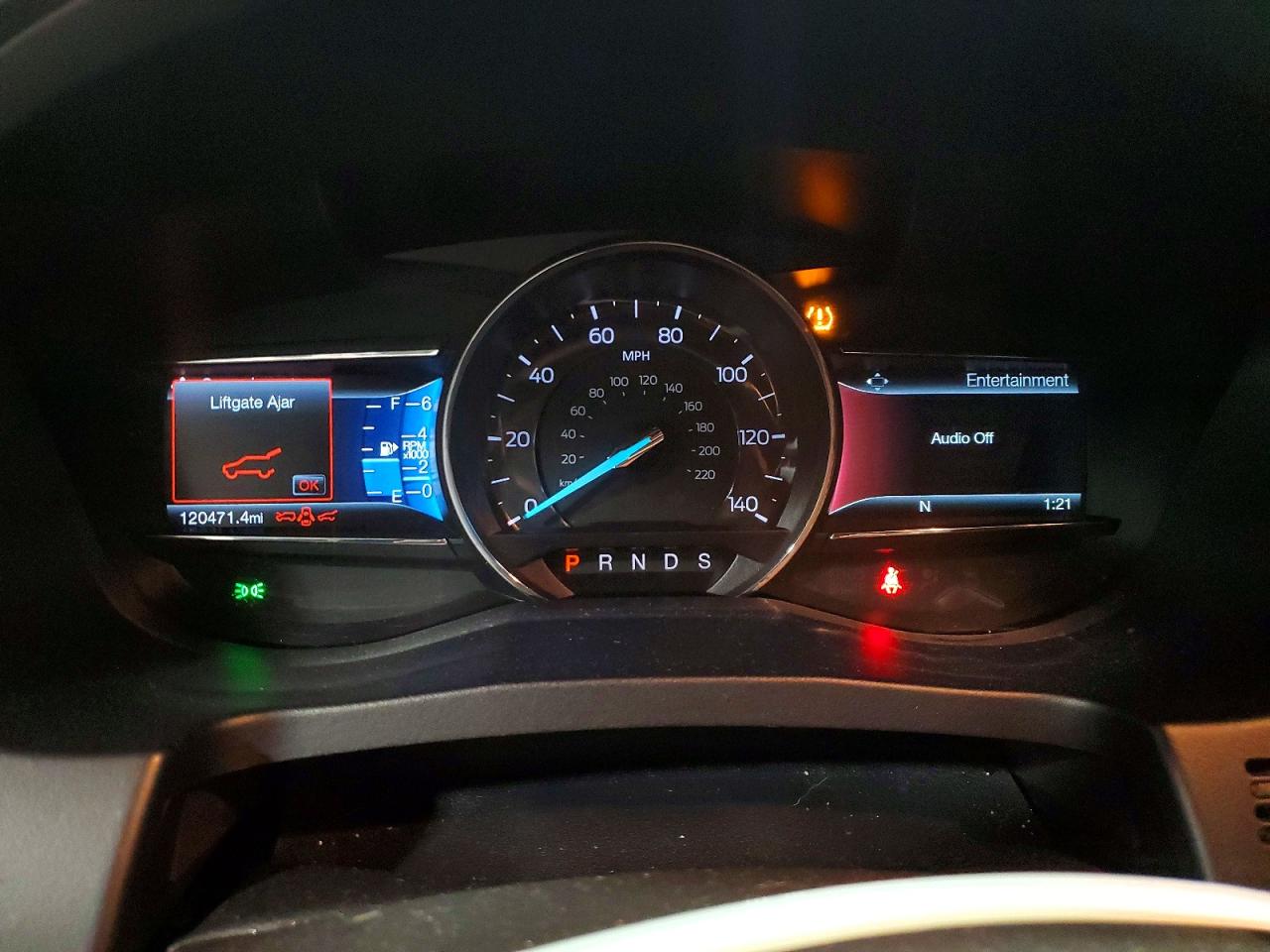 2017 FORD EXPLORER XLT photo 9