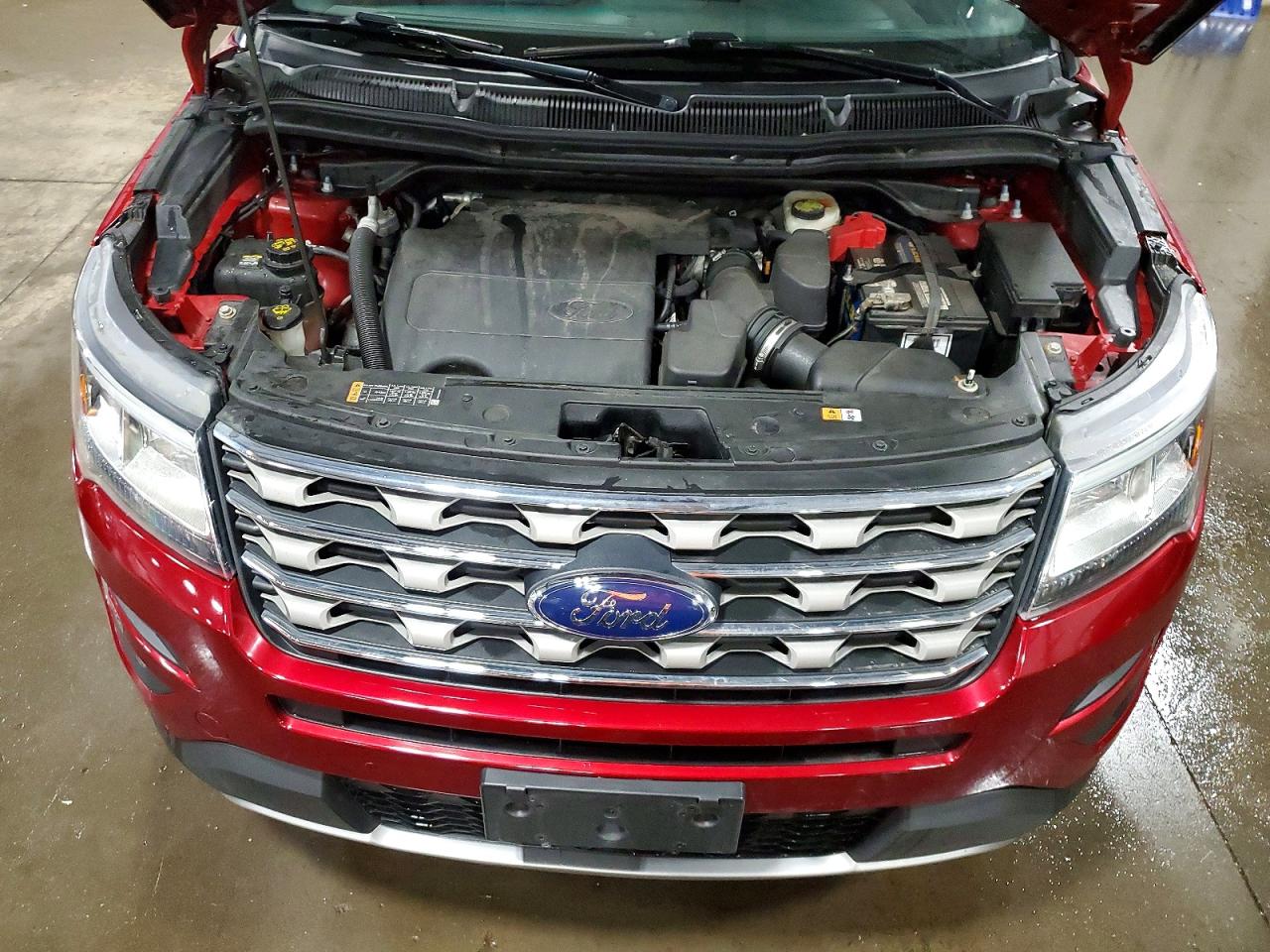 2017 FORD EXPLORER XLT photo 12