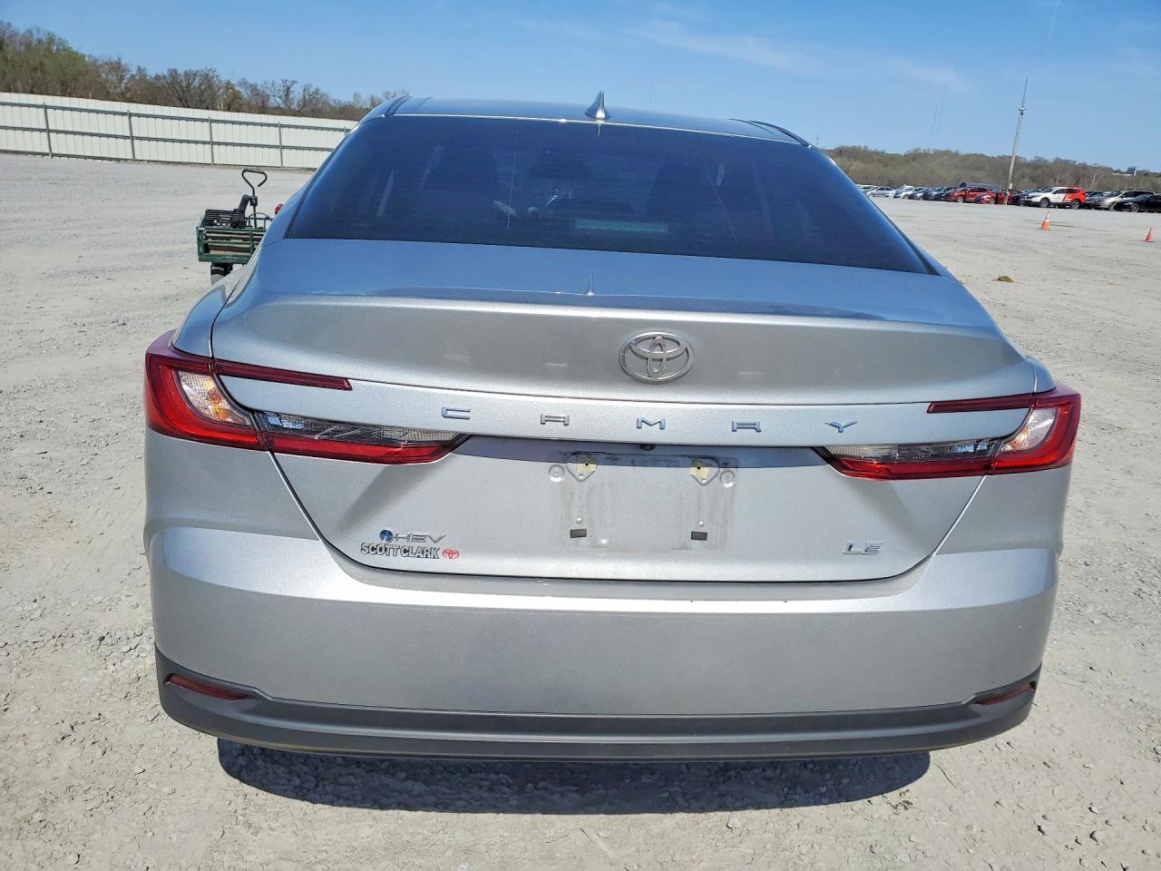 2025 TOYOTA CAMRY LE photo 6