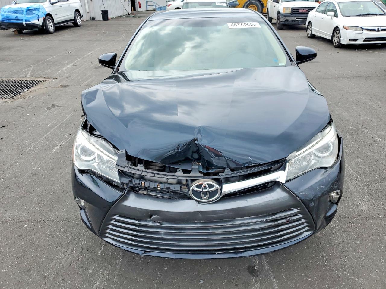 2017 TOYOTA CAMRY LE photo 17