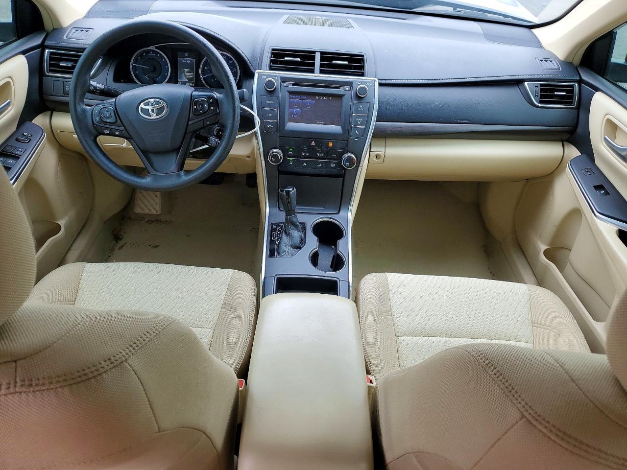 2017 TOYOTA CAMRY LE photo 29