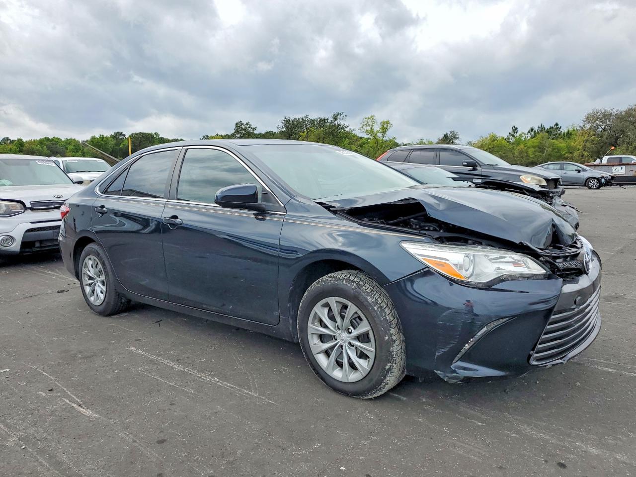 2017 TOYOTA CAMRY LE photo 13