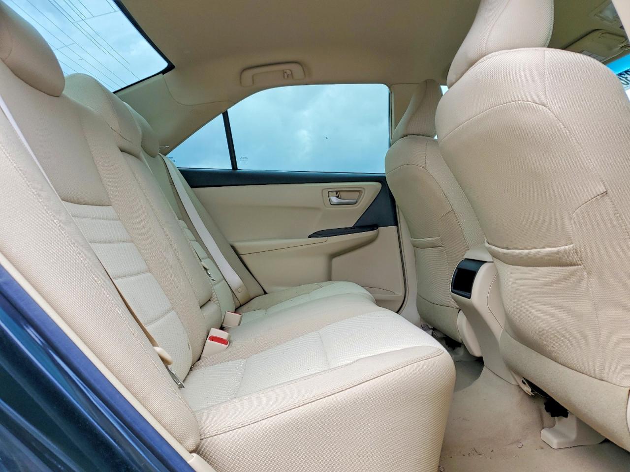 2017 TOYOTA CAMRY LE photo 37