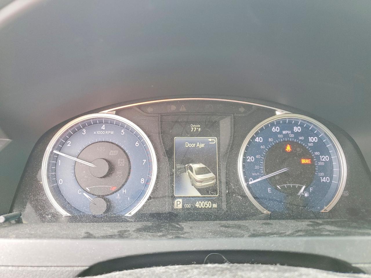 2017 TOYOTA CAMRY LE photo 33