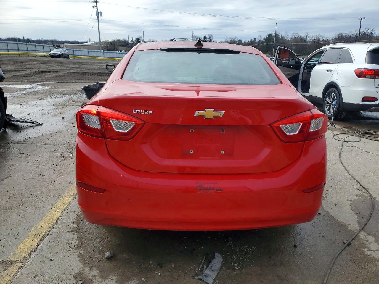 2017 CHEVROLET CRUZE LS photo 11