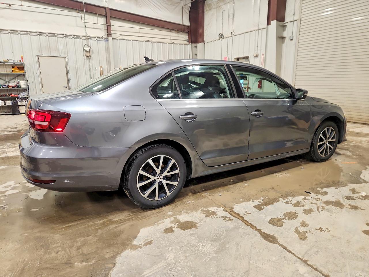2017 VOLKSWAGEN JETTA SE photo 5