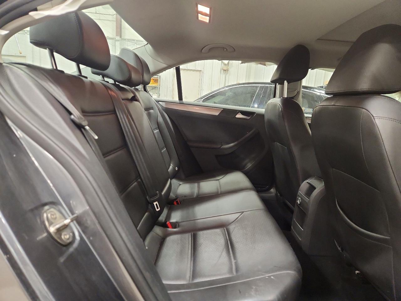 2017 VOLKSWAGEN JETTA SE photo 19