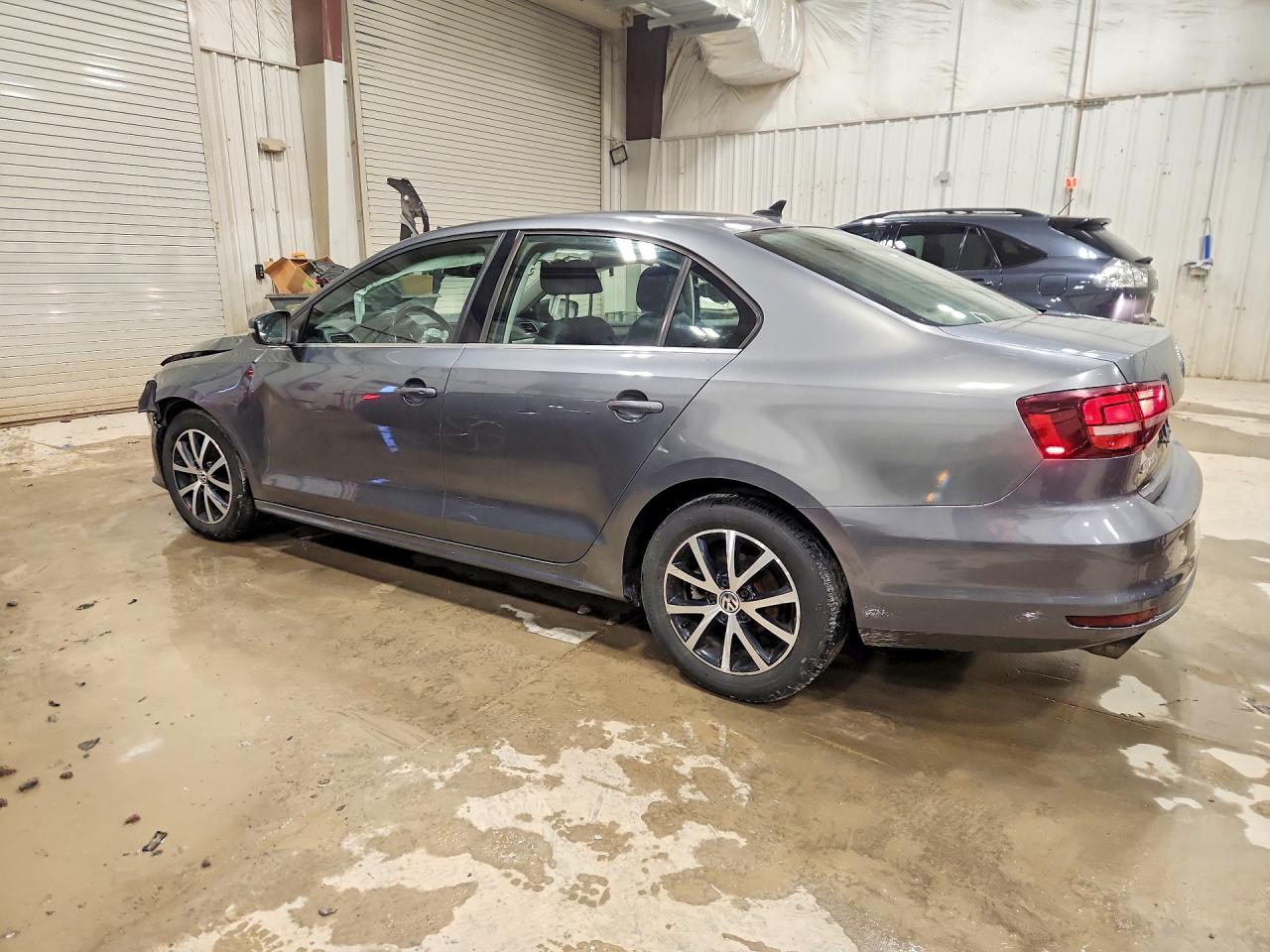 2017 VOLKSWAGEN JETTA SE photo 3