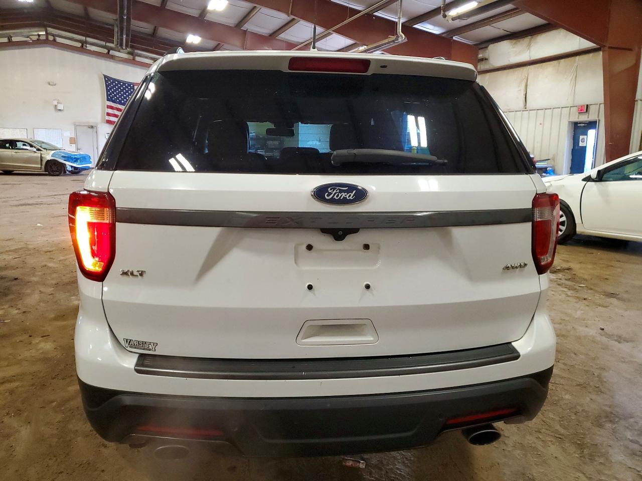 2018 FORD EXPLORER XLT photo 11