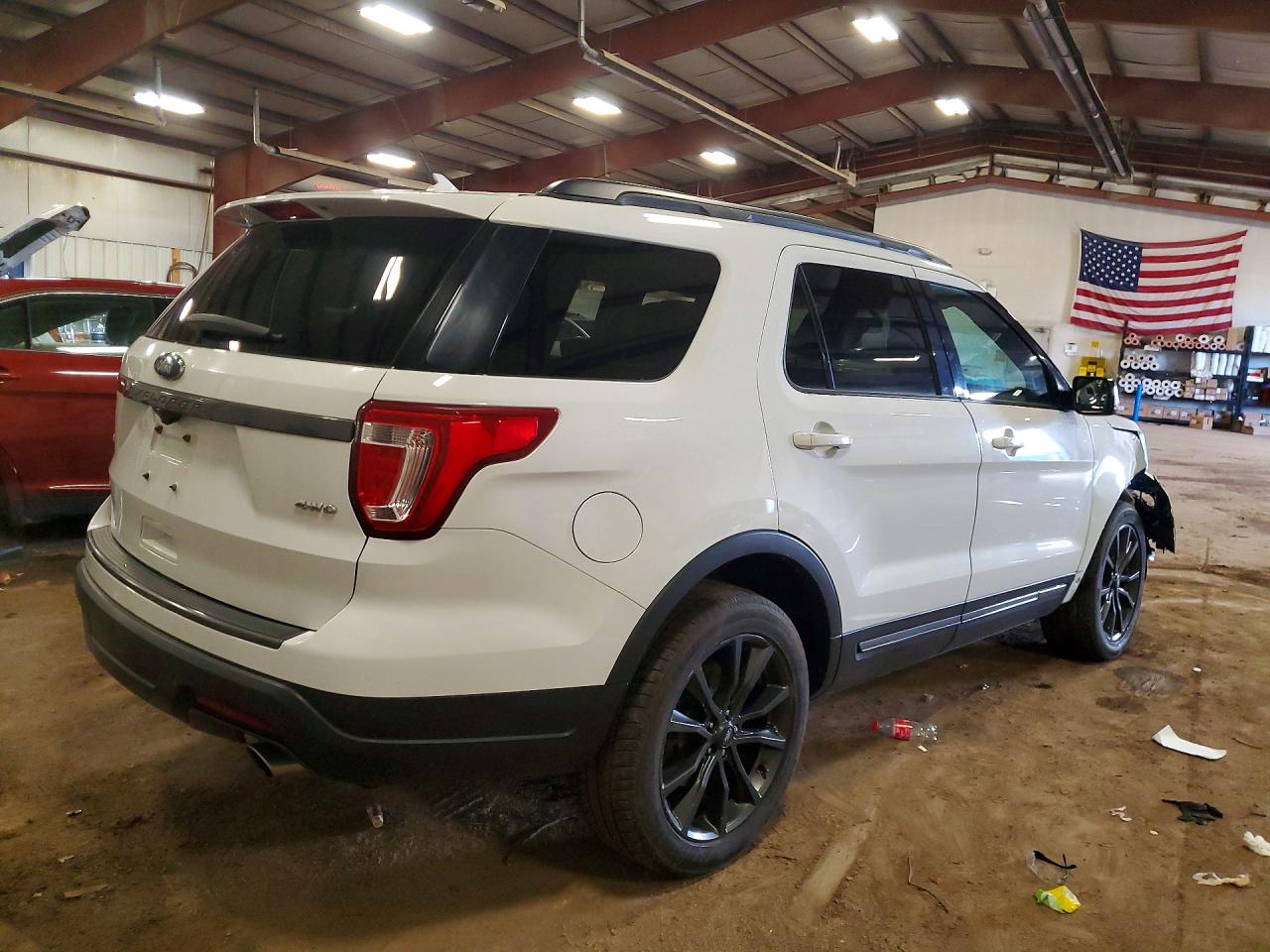 2018 FORD EXPLORER XLT photo 5